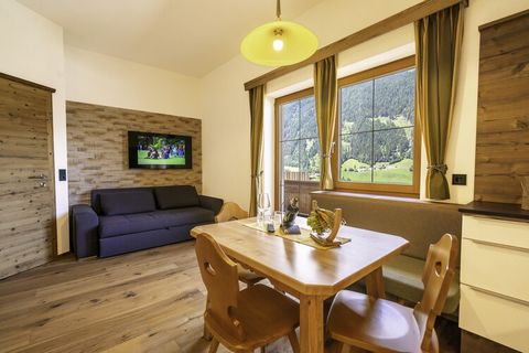 Diese komplett neu eingerichtete Ferienwohnung im modernen Alpin-Stil in Neustift im Stubaital ist ein toller Ausgangspunkt für Berg- und Skibegeisterte. Verbringen Sie Ihren Urlaub in diesem Wohlfühl-Ambiente und mitten in der Natur! Die eindrucksvo...