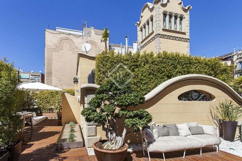 This property is located in the Zona Alta area of Barcelona, next to the Sarrià-Sant Gervasi district, is located in a listed Modernista building with all the classic period features, but it has undergone a spectacular renovation. It consists of 3 fl...