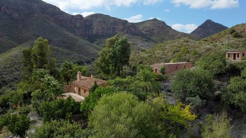 A unique property for nature lovers and investors: this enchanting property comprises two spacious cortijos in a protected natural area on the east coast of Almería. Surrounded by the majestic Sierra Cabrera, this location offers a rare blend of sere...