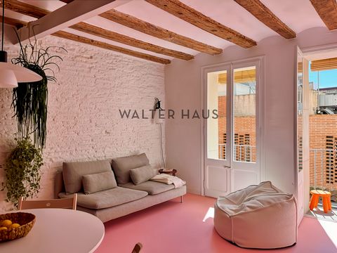 SEASONAL RENTAL - FURNISHED AND EQUIPPED. This 64 m² apartment for rent, located in the El Born neighborhood, Barcelona, ​​offers a comfortable layout with 2 bedrooms and a large bathroom. Located on the third floor of a building without an elevator,...