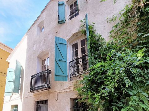 Highly charming town house in a lively town near the Étang de Thau and the Mediterranean Sea. Inside, you will find three bedrooms (one with shower) and one bathroom. The exterior can be enjoyed from the sunny terrace. Great rental potential and sold...