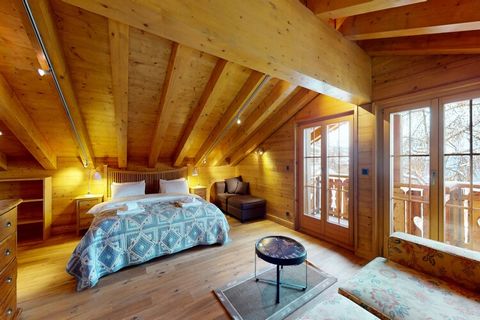 Welcome to this luxurious 4-star apartment nestled in the heart of Nendaz, Switzerland, with stunning mountain views. Accommodating up to 7 guests, this 110 m² retreat combines comfort and elegance, making it the perfect getaway. The sunlit living ro...