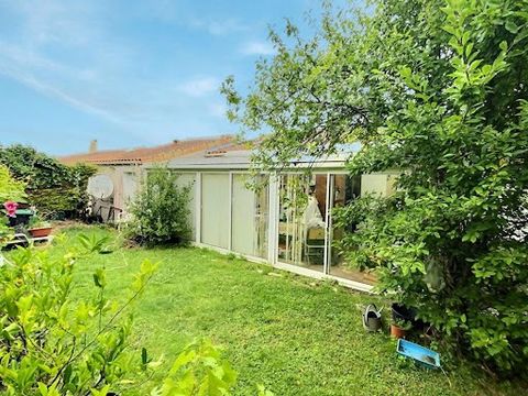 *** 17310 - Saint PIERRE D'Oléron - Ile d'Oléron *** ------------------------------------------------------------------------------------------------------ Exclusivité VENTE en ''Nue-Propriété'' occupée sur une Tête Homme 79 ans ---------------------...