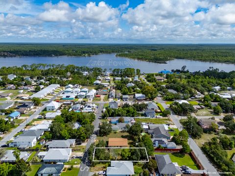 72 HOUR KICKOUT CLAUSE:Presenting a prime vacant lot ready for your dream home on the west end of PCB. Located just 1/2 mile from multiple public beach access points, this property offers an ideal setting for coastal living and providing a seamless o...