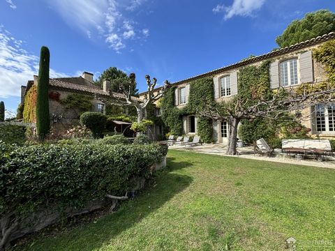 Nestling in the heart of an estate of almost 5 hectares, this former mill and wine press dating from the 15th, 17th and 18th centuries offers almost 1,100 m2 of living space. Fully restored, with numerous prestigious reception rooms and spacious en s...