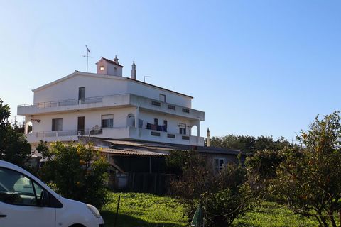 Discover this amazing villa in Loulé, with a land area of 16500m2 and a gross area of 412m2. This unique property features a house consisting of ground floor for storage, 1st floor with 3 bedrooms, 2 bathrooms, lounge, kitchen and pantry and a large ...