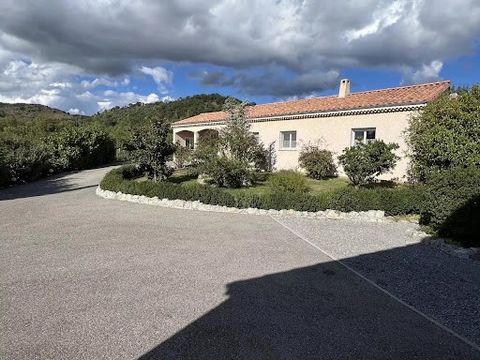 Property with studio house and large land Ref: 0010ER - Vallon Pont d'Arc Rare property for sale! Don’t hesitate to discover this property including a beautiful, well-maintained house with all the modern comforts of around 100m2, which includes a ful...