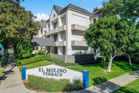 Located in the heart of Pasadena, this stunning single-level condominium offers two-bedrooms and two-bathrooms. Within a quiet and secure building, this condo is moments away from Old Town Pasadena and South Lake Avenue, which has amazing restaurants...