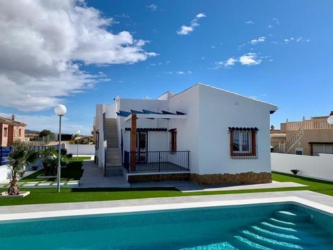 La Montaña - Gerenoveerde vrijstaande villa's te koop, die uniek gelegen zijn nabij het natuurreservaat Puerto Del Garruchal in de urbanisatie 