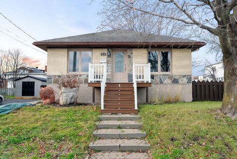 l'opportunité à ne pas manquer : la maison unifamiliale la plus abordable de tout Charlesbourg, avec 5 chambres spacieuses ! Grâce à ses multiples rénovations récentes et à un entretien irréprochable, cette propriété saura vous séduire. Profitez dès ...