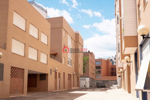 Een uitstekende investeringsmogelijkheid wordt aangeboden in een ruime woning in Castellón, dicht bij de prestigieuze Jaume I Universiteit (UJI). Het project in ontwikkeling bestaat uit een moderne studentenresidentie met 34 eenpersoonskamers, elk me...