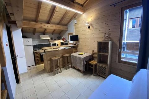 Property along with its charming and modern design offers a comfortable base for a mountain vacation. The apartment is designed for up to four people, featuring a living room with a 160 cm foldaway bed, an open, fully equipped kitchen, and a separate...