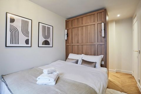 Das Apartment befindet sich im 3. Stock, ideal gelegen im Herzen von Paris, 9 Minuten vom HOTEL DE VILLE entfernt. Sie wohnen in einem vollständig gesicherten Gebäude. Wäschereieinrichtungen sind im Gebäude vorhanden. Das Apartment ist voll klimatisi...