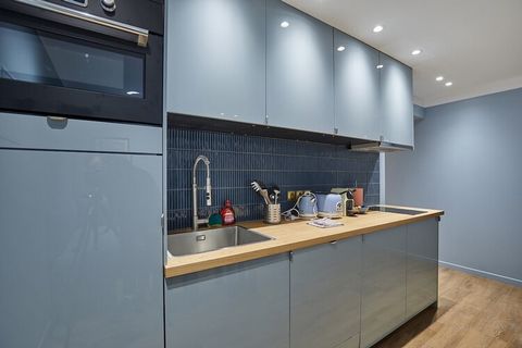 Bienvenido a nuestro nuevo apartamento con aire acondicionado en el corazón de París. Este apartamento totalmente equipado, moderno, atípico, acogedor y decorado profesionalmente es el lugar ideal para descubrir la magia de la capital francesa. Ubica...