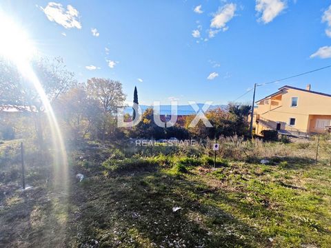 Location: Primorsko-goranska županija, Kraljevica, Kraljevica. KRALJEVICA - Baugrundstück mit Meerblick, 460 m2! Wir verkaufen hervorragende Gelegenheiten für Baugrundstücke in Kraljevica mit Blick auf das Meer! Das Grundstück ist flach, quadratisch,...