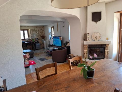 Superbe point de vue pour cette maison de caractère ! Venez la découvrir