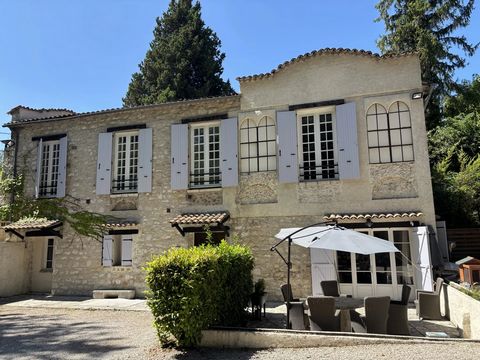 Mas de caractère du XVIIIe siècle, ancien monastère avec piscine