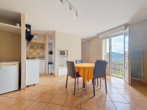 ? Coup de cœur aux Nières (Saint-Gervais-sur-Mare) – Charmante maison rénovée avec loggia, balcon et cave voûtée