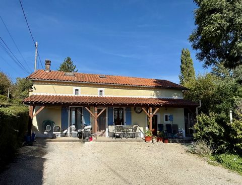 Charmante maison en pierre de 3 chambres dans un paisible hameau