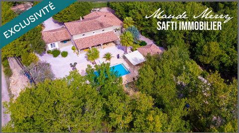 Propriété de standing - villa de 230 m2 quasiment de plain-pied - piscine - pool house - terrain de 4700 m2 - calme absolu sans vis-à-vis