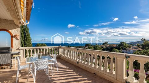 Villa Saint Aygulf vue mer exceptionnelle 230 m2