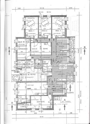 LOCAL PROFESSIONNEL + 300 m² – Parking privatif