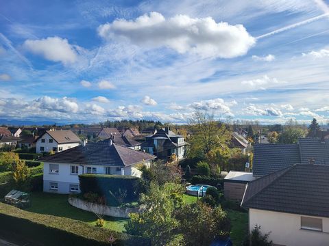 Dernier étage avec ascenseur : beau 4P de 85m2