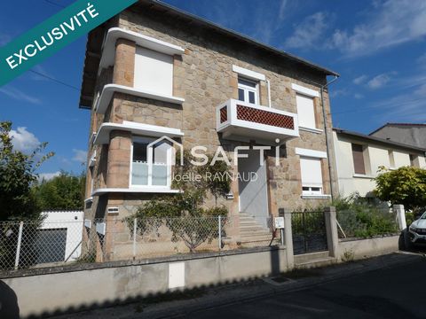 Charmante maison de caractère de 136 m² avec sous-sol complet et beaux espaces extérieurs