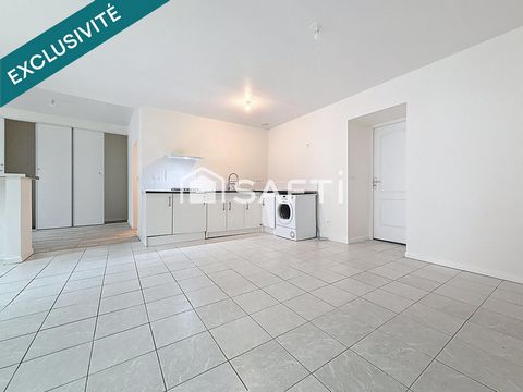 .Maison de ville renovée au coeur de Souppes sur Loing