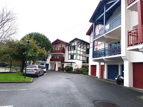 ST JEAN DE LUZ APPARTEMENT DE TYPE T4 AVEC GARAGE PLACE DE PARKING ET CAVE