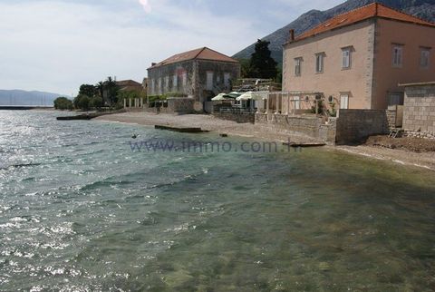 Historic house of 580 sq.m. for sale, situated direct on the seafront in the center of Orebić. It was built in 18th century and consists of the main building and additional objects (250 sq.m.). The palace is arranged over four levels and offers gorge...