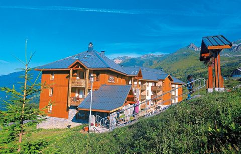 The holiday resort Saint François Longchamp is located at an altitude of 1650 meters, in the middle of a beautiful landscape, surrounded by mountain peaks, between the Lauzière mountain range, the Madeleine mountain pass and the Massif Cheval Noir. T...