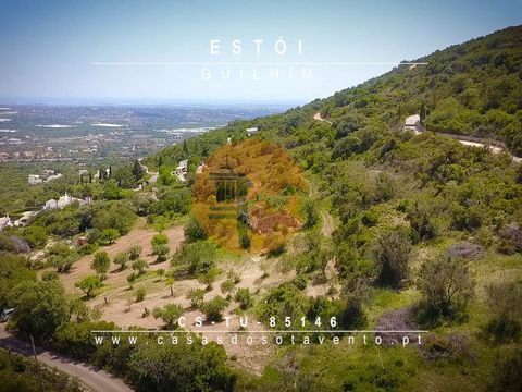 Urban land with ruin and project approved and license paid and has 18 months to build. The land has 7895 m 2. House has 145 m 2, 3 bedrooms, 2 bathrooms, mezzanine, outdoor veranda The land has a beautiful vegetation of trees and bushes. Panoramic se...
