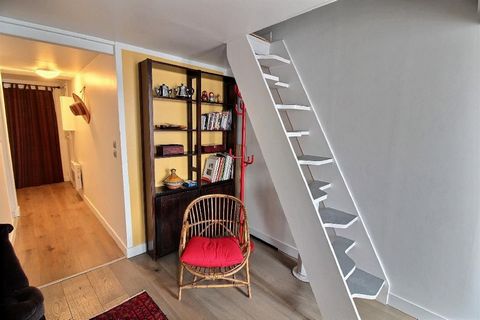 MOBILITY LEASE ONLY: In order to be eligible to rent this apartment you will need to be coming to Paris for work, a work-related mission, or as a student. This lease is not suitable for holidays or remote work. The apartment is on the 4th floor (with...