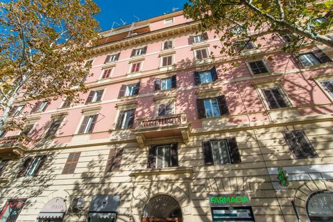 Ref.CBI ... I Trieste-distriktet ad. Via Nomentana Coldwell Banker Prestige Real Estate är glada att kunna erbjuda till salu en stor och ljus lägenhet på ca 120 i utmärkt skick. Fastigheten - med dubbel exponering - ligger på fjärde våningen i en ele...