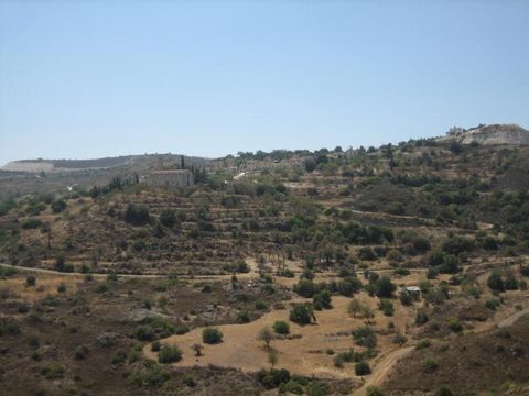 Agricultural land for sale in Vavla village, Larnaca. Planning zone: Γ3 Density: 10%, Coverage: 10%, Height: 8.3m, Floors: 2 Geographically, Vavla is located quite centrally, east of Larnaca , northeast of Lemesos and southeast of Nicosia at an altit...