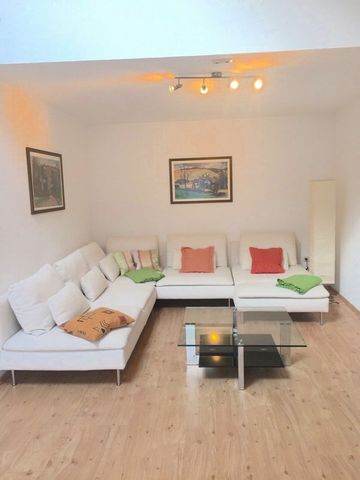 Cosy apartment with garden near Wolfsburg. This apartment in hillside location offers a comfortable and open living area of 90 sqm. The ceiling is open up to the ridge. A large living area provides for relaxation in the evening. The open kitchen offe...