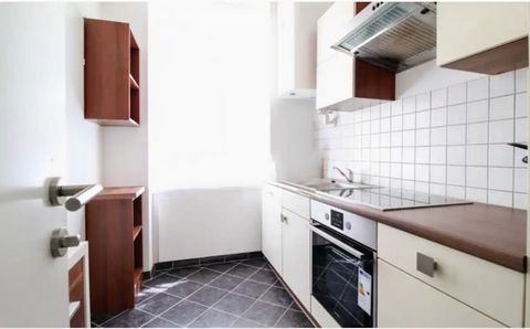 Genießen Sie Wien in diesem stilvollen Studio-Apartment. - 6 Minuten zu Fuß zur U-Bahn U1 Haltestelle Reumannplatz - 4 Min. zum Hauptbahnhof mit der U-Bahn - 8 Min. zum Stephansplatz im Zentrum. Es befindet sich im zweiten Stock und es gibt keinen Au...