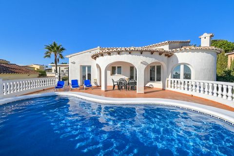 Villa merveilleuse et confortable avec piscine privée à Benitachell, Costa Blanca, Espagne pour 6 personnes. La maison de vacances est située dans une région balnéaire et résidentielle, à 4 km de la plage de Cala Moraig et à 4 km de Poble Nou de Beni...
