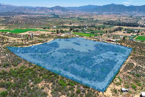 We would love to show you this prime lot of land, available for sale, in the picturesque wine growing region of the Valle de Guadalupe.   Valle de Guadalupe is known as the “Napa Valley of Mexico”.   This area is known for its Mediterranean like clim...