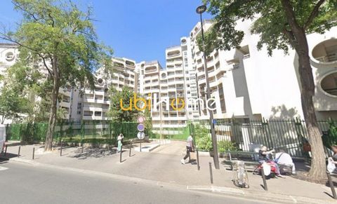 UBIHOME le ofrece en EXCLUSIVIDAD este hermoso y luminoso apartamento de 2 habitaciones en el 8º piso de una encantadora residencia, en el corazón del distrito 19 de París. En el corazón del barrio de Pont de Flandre, a tiro de piedra del Parc de la ...