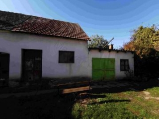Price: £13,595.00 Category: House Area: 94 sq.m. Plot Size: 2141 sq.m. Bedrooms: 2 Bathrooms: 1 Location: Countryside £13,595 All-in costs, excluding 4% tax Address: Drávafok, Baranya, Hungary Category: South - Baranya Property type: House Lot size: ...
