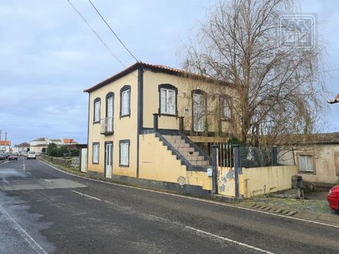 Detached detached house, typology T3, consisting of 2 floors, located in the parish of Lajes, municipality of Praia da Vitória in Terceira Island (Azores). The housing consists of: Floor 0 (Ground floor): Living room / kitchen, bathroom, pantry, stor...