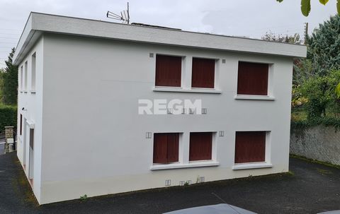 Exclusively. Special rental investment. On 680 m2 of land, building of 8 T1 apartments (26.50 m2 each) suitable for short stays, preferably. They are all composed of a living room-bedroom, a kitchenette and a shower room. There are also two common ar...