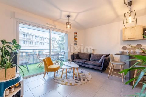 Ref 67770BR: Come and discover this magnificent type 2 apartment located in a secure 2020 residence. It consists of a beautiful living room with open and equipped kitchen, a bedroom, a bathroom and separate toilets. Its beautiful sunny balcony access...