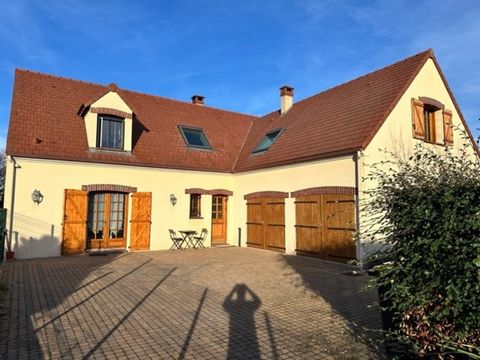 Dpt Yonne (89), à vendre AUXERRE maison P8 de 192 m2 6 Chambres GARAGES Terrain