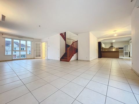 Dpt Ain (01), à vendre PREVESSIN MOENS maison P6 de 161 m² - Terrain de 391,00 m²