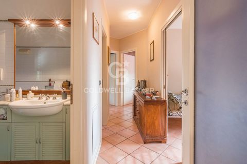 RIMINI-VISERBA We offer for sale a nice apartment on the ground floor in a quiet residential area just a few minutes from Rimini. The property comprises entrance hall to bright living room with eat-in kitchen, equipped with comfortable balconies, hal...