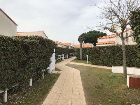 Contact Frédérique LARDAUX at ... to visit this house located in a condominium with swimming pool, it is composed on the ground floor of a living room with a kitchenette, a bedroom, a bathroom, a separate toilet, upstairs the mezzanine offers two sle...