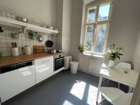 Beautiful apartment in Gethsemanestreet, with 1 double bed and 1 bathroom. The kitchen is fully equipped. The box spring bed has soft bedding - perfect for a good night's rest! The bathroom has a bathtub for showering or taking a relaxing bath - of c...